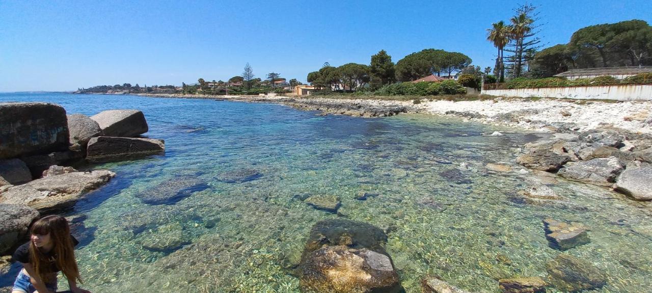 A Due Passi Dal Mare Con Piscina Villa Fontane Bianche Dış mekan fotoğraf