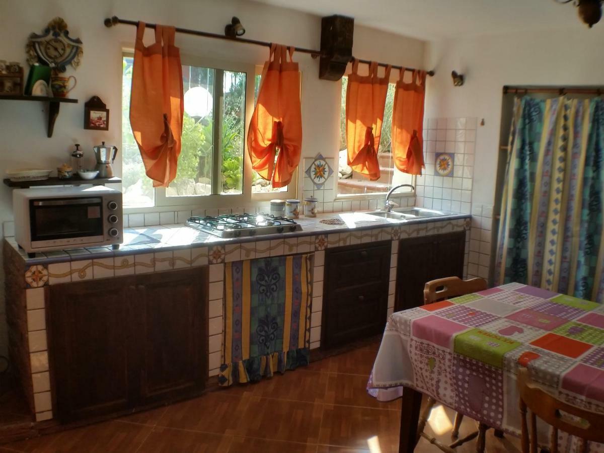A Due Passi Dal Mare Con Piscina Villa Fontane Bianche Dış mekan fotoğraf